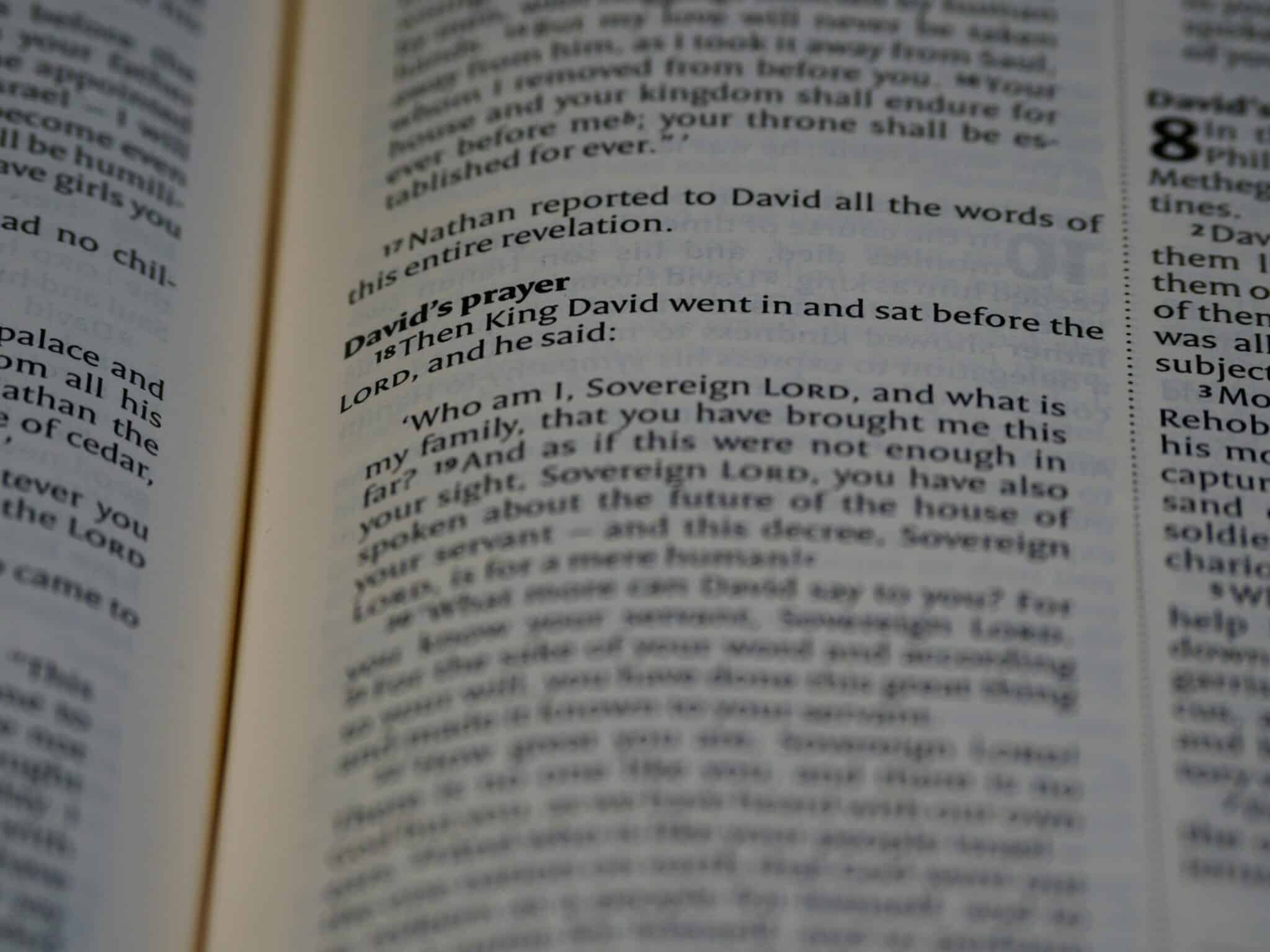 Biblia Online: Fe y Sabiduría Digital