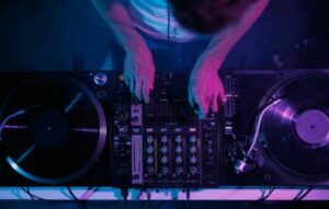 Aplicaciones de DJ: Revolucionando la Música Digital
