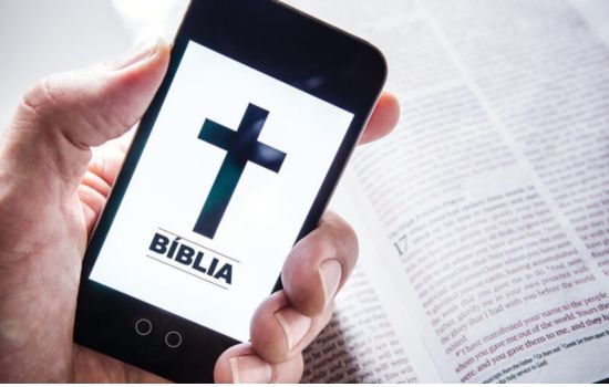 Aplicaciones de Biblia: Fe en la Era Digital